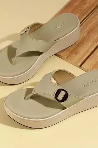 Chunky platform toe-ring sandals     effortless height, everyday comfort (1589)