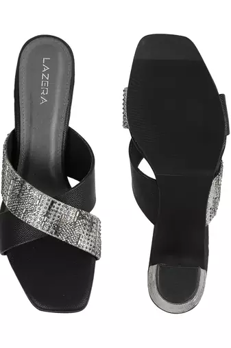 Black cross-strap block heel sandals with embellished detailing (1593)