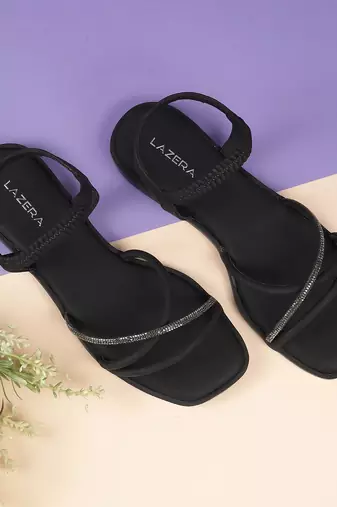 Lazera women’s strappy flat sandals (1608)