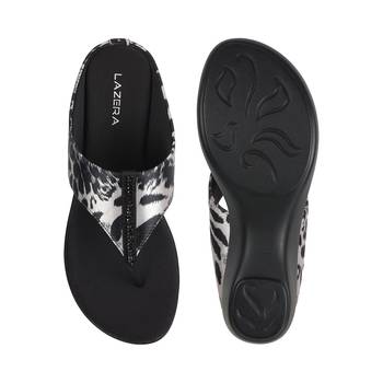 Lazera women   s animal print wedge thong sandals (1612) 3