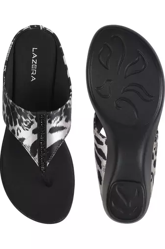 Lazera women   s animal print wedge thong sandals (1612)