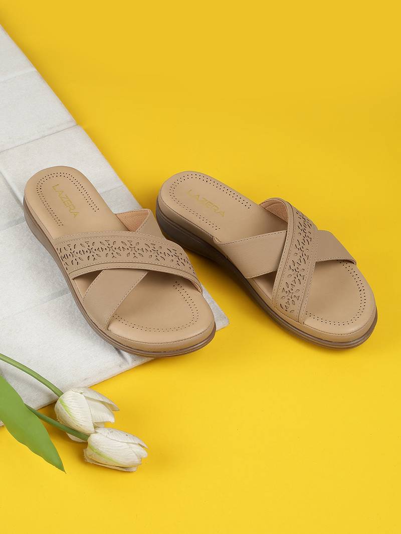 Lazera women’s comfort cross strap slip-on sandals (1617)