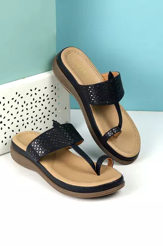 Lazera women’s comfort toe-ring slip-on sandals with cutwork strap (1618)