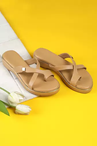 Lazera women’s comfort cross-strap slip-on flats (1633)