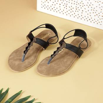 Indo-western toe-ring slip-on sandals for women 3