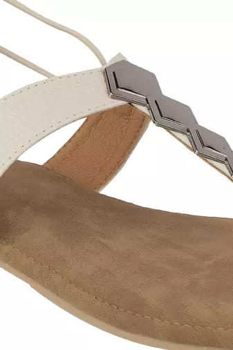 Indo-western toe-ring slip-on sandals for women
