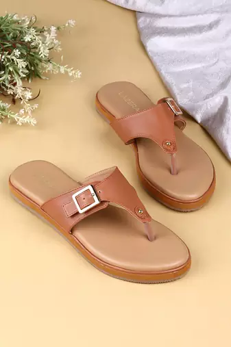 Women   s flat toe-loop sandals