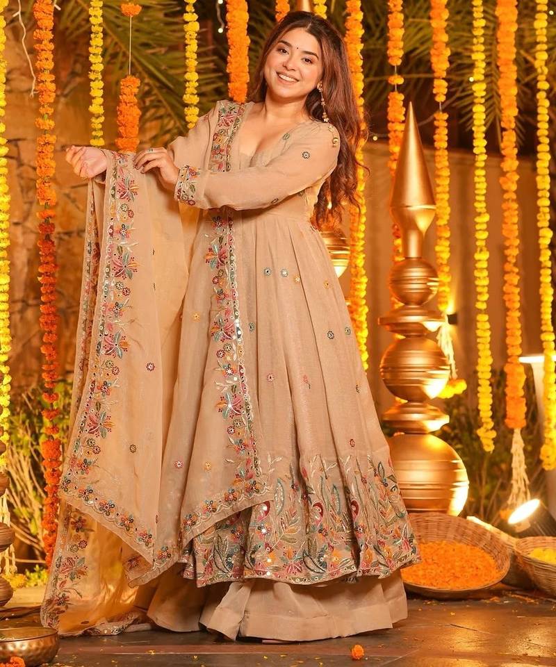 Chiku crunchy silk   party wear embroidery  suit set