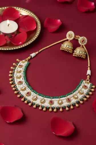Traditional handcrafted gold-plated pearl & green beaded choker Necklace :: set with jhumka earrings