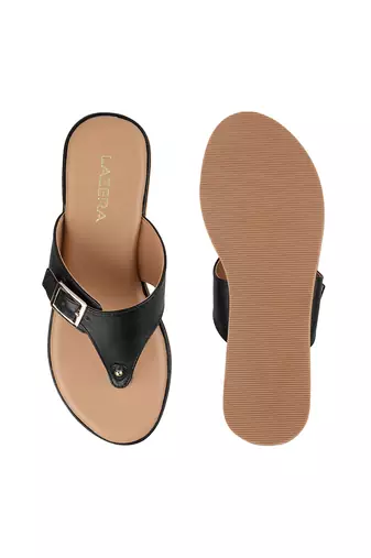 Women   s flat toe-loop sandals