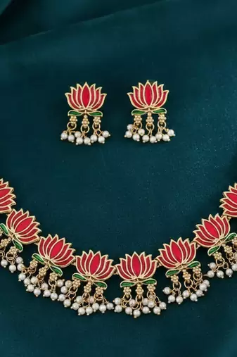 Traditional handcrafted gold-plated lotus kundan Necklace :: set with pearl drops | ethnic bridal jewelry