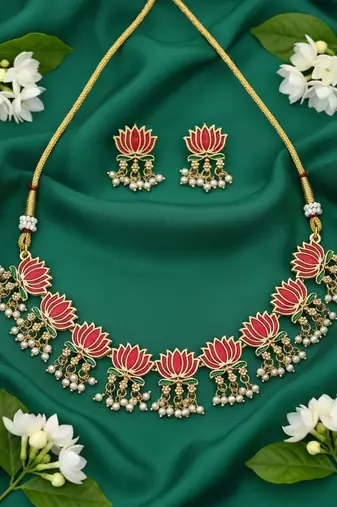 Traditional handcrafted gold-plated lotus kundan Necklace :: set with pearl drops | ethnic bridal jewelry