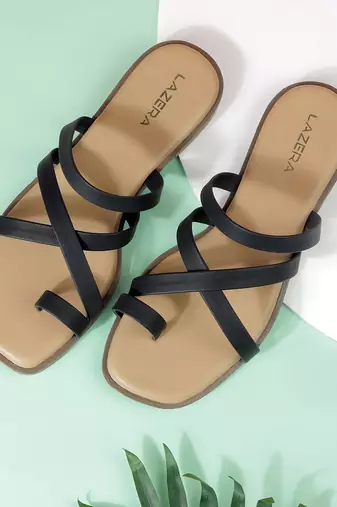 Minimal slip-on flats