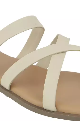 Minimal slip-on flats