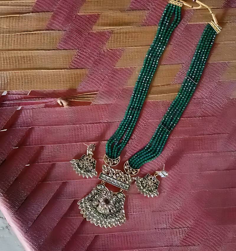 Green beaded kundan necklace earrings set | handcrafted gold plated ethnic jewelry set