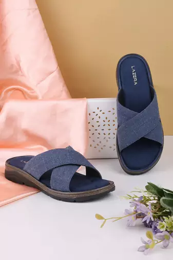 Women   s comfort cross-strap flat slides