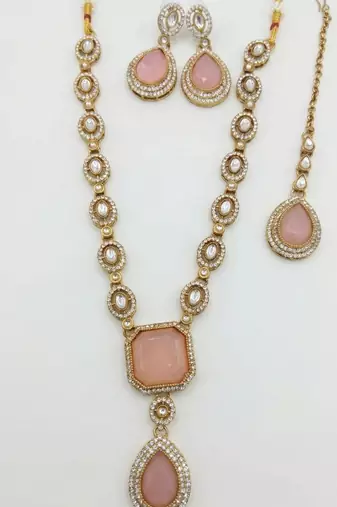 Handcrafted kundan Necklace :: set | gold plated ethnic bridal jewelry with maang tikka