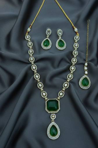 Handcrafted kundan necklace set | gold plated ethnic bridal jewelry with maang tikka