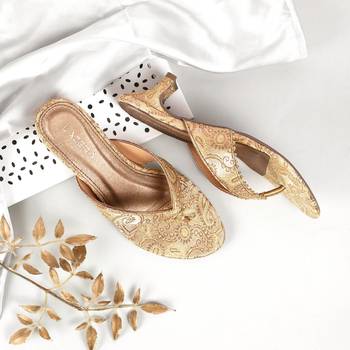 Festive brocade toe ring kitten heels 1