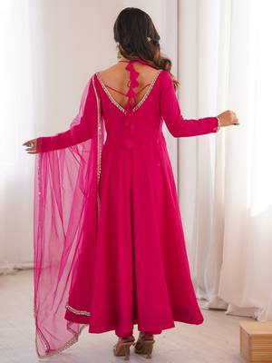 red plus size anarkali with dupatta 4