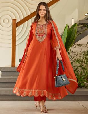 Latest-vichitra-silk-embroidered-kurti-set-dn-1720 3
