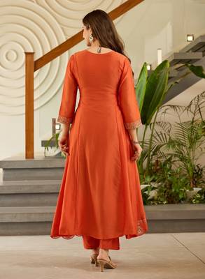 Latest-vichitra-silk-embroidered-kurti-set-dn-1720 4