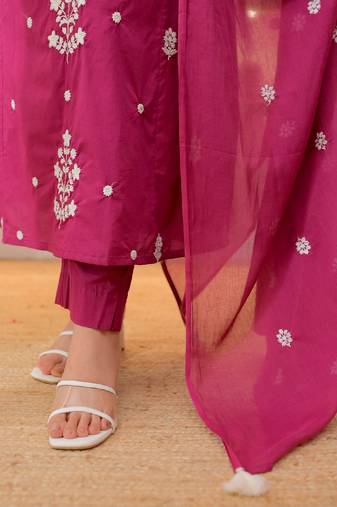 Adhira-rayon-slub-embroidery-work-kurti-pant