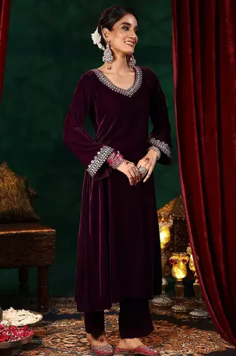 Devnoor-velvet-embroidery-work-kurti-pant