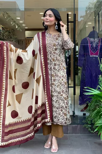 Tanya-magic-cotton-printed-kurti-pair