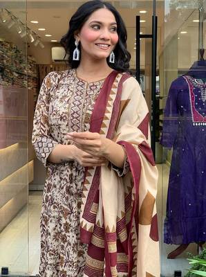 Tanya-magic-cotton-printed-kurti-pair 5