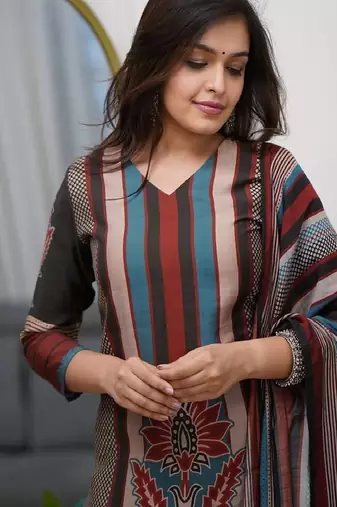 Devaisha-rayon-printed-kurti-pair