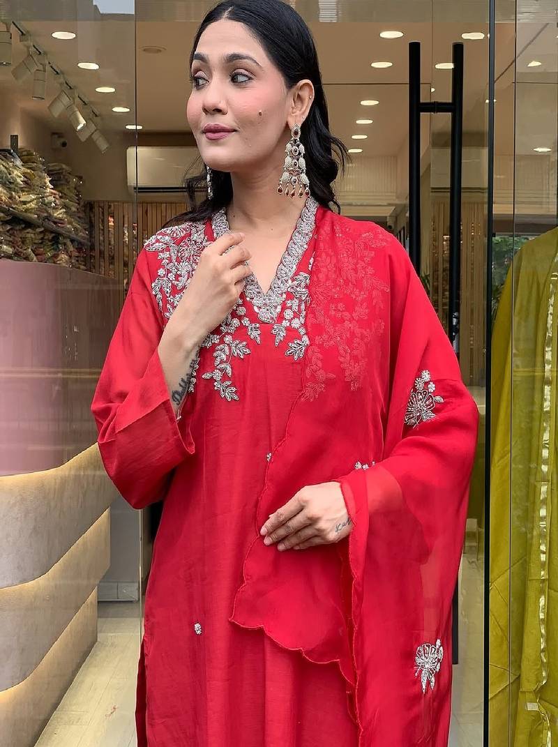 Devmansi-chanderi-embroidered-kurti-set