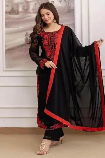 Devsofia-georgette-embroidery-work-kurti-set