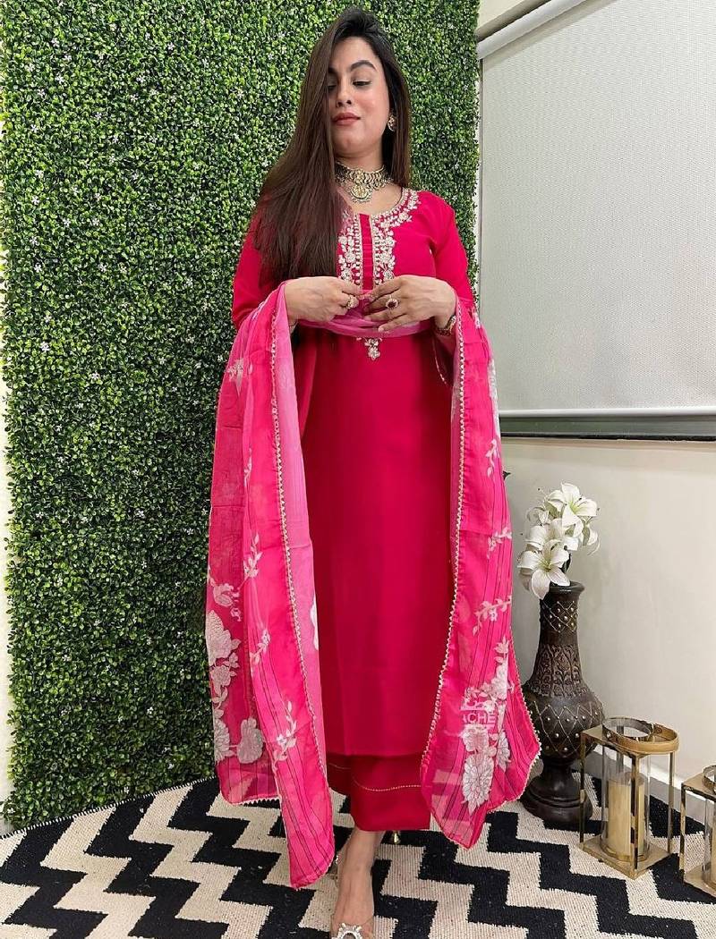 Dhushivani-chanderi-embroidery-work-kurti-set