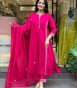 Dhutapasvi-chanderi-embroidery-work-kurti-set