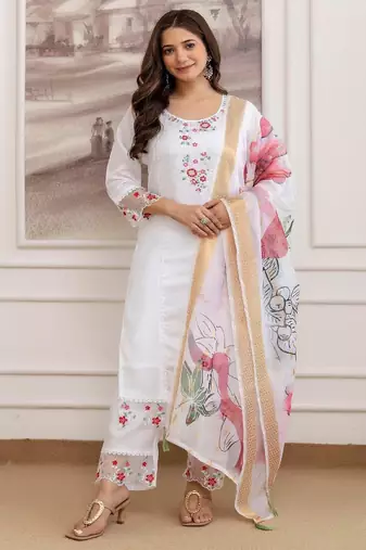 Sonu-chanderi-embroidery-work-kurti-pant