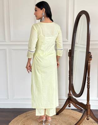 Latest-cotton-embroidery-work-kurti-set-sku-1572 2