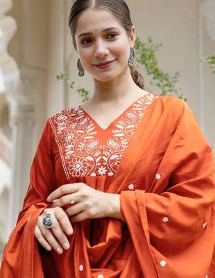 Fancy-viscose-blend-embroidered-kurti-pant-sku-1748 4