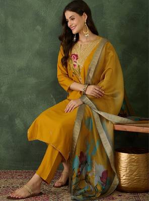 Fancy-rayon-embroidery-work-kurti-set-sku-1802 4