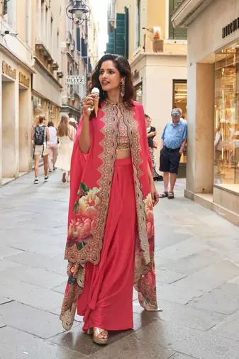 Red crepe wedding-salwar-kameez 