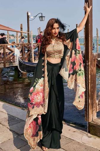 Black crepe wedding-salwar-kameez 