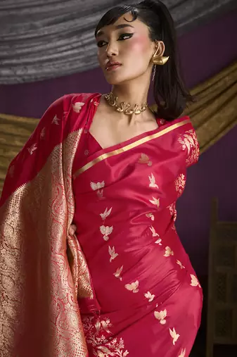 red pure satin handloom weaving silk saree with tussle pallu