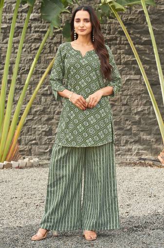 Green geometric print poly cotton fusion wear co-ord set