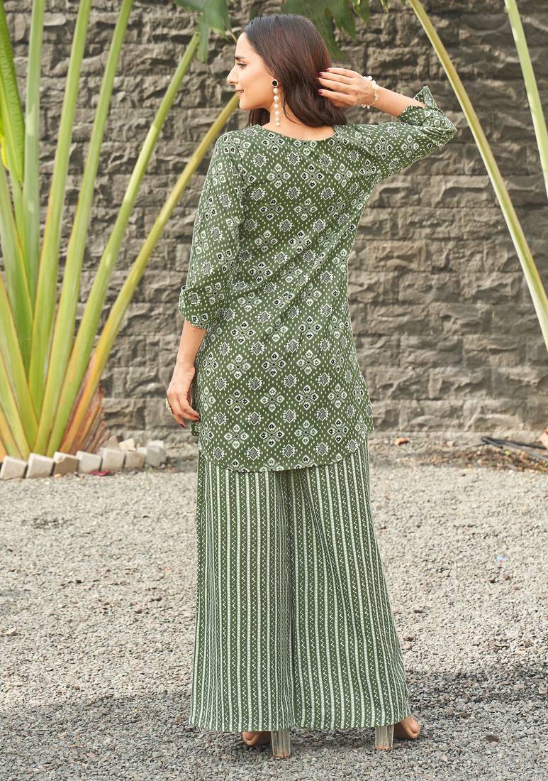 Green geometric print poly cotton fusion wear co-ord set
