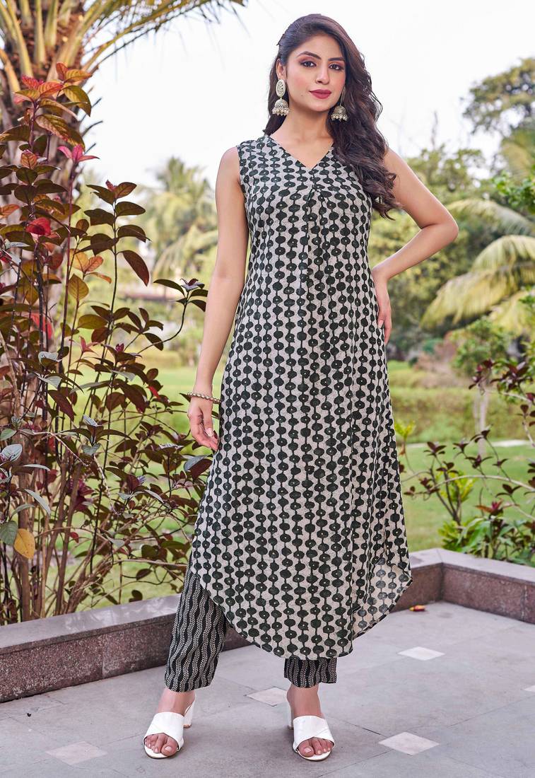 Women olive bottle green printed sleeveless kurta set