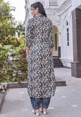 Women turquoise blue printed mandarin collar straight kurta set 2