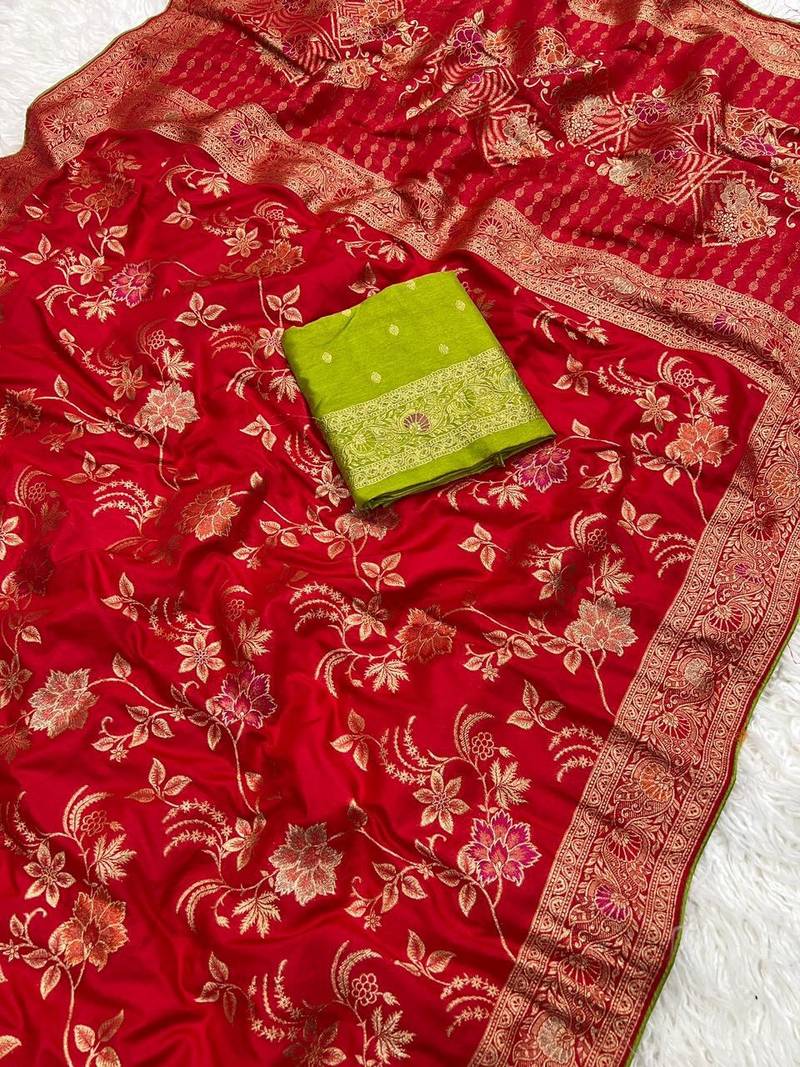 Red Color Traditional Dola SIlk Blnd Wedding saree