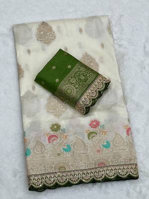 Off White Color Heavy Zari Weaving Dola SIlk Blnd Saree 3