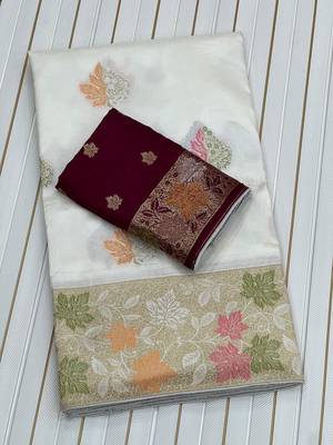 White Color Meenakari Zari Weaving Dola SIlk Blnd Saree 4