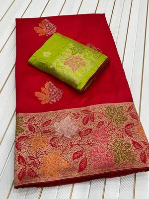 Red Color Meenakari Zari Weaving Dola SIlk Blnd Saree 4